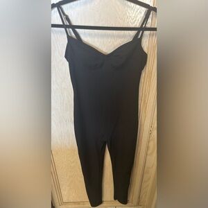 Fashion Nova Black Ribbed Jumpsuit Adjustable Straps Women’s Size Med Bodycon